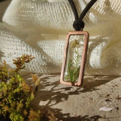 Dried Flower Resin Necklace