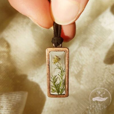 Dried Flower Resin Necklace