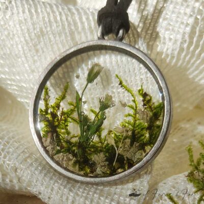 Dried Plant Resin Necklace